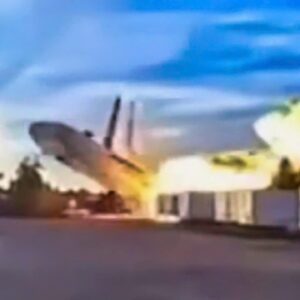 Chilling New Up-Close Angle of UPS MD-11 Cargo Plane Crashing Through Truck Stop in Louisville, Kentucky Caught on CCTV - Tyta