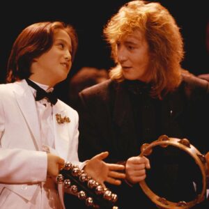 Julian and Sean Lennon: Two Sons, Two Eras, One Father — How John Lennon’s Legacy Shaped Two Very Different Lives -du