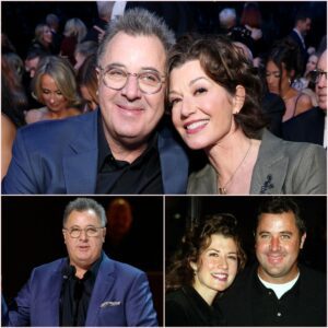 "Vince Gill Shocks the CMA Stage by Locking Eyes on One Person, Revealing Heart-Wrenching Gratitude and Unseen Love Behind a Lifetime of Music — Fans Left Breathless" - Tyta