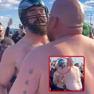 🔥🛑 Chaos Erupts! Jason Kelce Sparks Insane Parking Lot Brawl at Eagles’ Tailgating Party, Fans Shocked and Social Media Explodes [VIDEO] 👀 - tuta