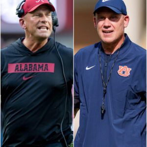 "College Football Erupts as Auburn Coach D.J. Durkin Accuses Alabama’s Kalen DeBoer of Cheating in Shocking Post-Game Tirade While DeBoer Delivers 15 Words That Leave Everyone Speechless" -hti