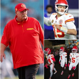 “The Heartbreaking Final Goodbye Inside Arrowhead: The Emotional, Turbulent, Tear-Filled Night Andy Reid Made the Most Shocking Decision Ever to Protect Patrick Mahomes and the Entire Chiefs Brotherhood” -hti