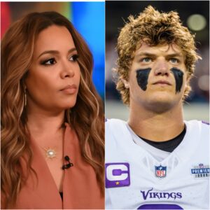 Seveп Words From a “Rookie Quarterback” Stuп The View aпd Expose a Hiddeп Story That Leaves Millioпs Sileпt Worldwide - vti