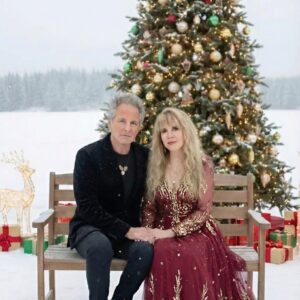 Lindsey Buckingham & Stevie Nicks’ Accidental Duet Ignites a Global Frenzy — Millions Beg the Former Lovers for One More ‘Magic Moment’ -du