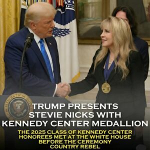 Stevie Nicks Bursts Into Laughter as President Trump Playfully Praises Her Iconic Hair During Surprise Kennedy Center Honors Moment That Stuns the Room -du