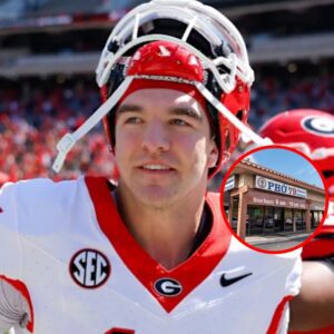 Gunner Stockton’s $87,000 Life-Changing Gesture Sends Shockwaves Through His Hometown After a Single Heartbreaking Sign Leaves the Restaurant Owner in Tears - tuta